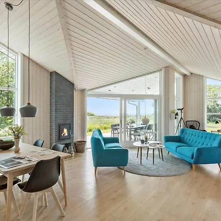 Holiday home 1464-aakirkeby-holsteroddevej-5