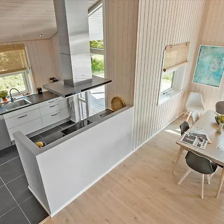 1464-aakirkeby-holsteroddevej-5 Holiday home Vester Somarken