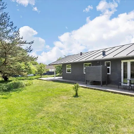 1464-aakirkeby-holsteroddevej-5 * Vester Somarken