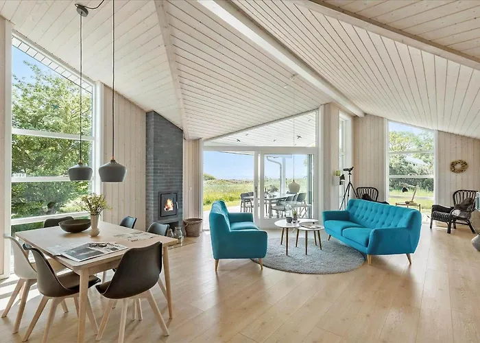 1464-aakirkeby-holsteroddevej-5 * Vester Somarken